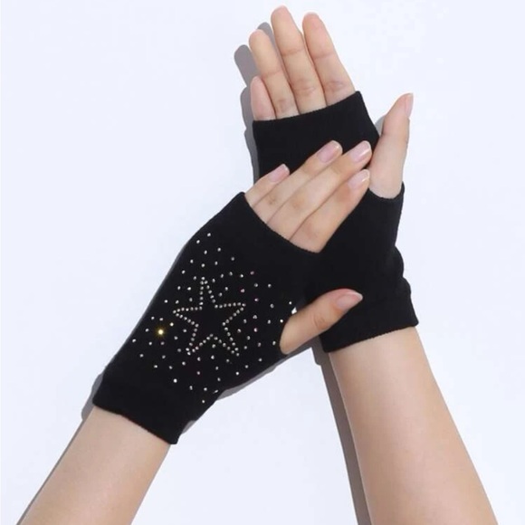 Rhinestone fingerless gloves nwt - Picture 3 of 4